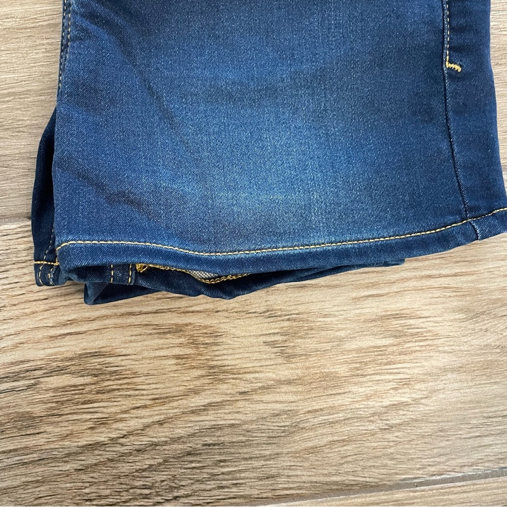 Girls Jean cutoffs - Picture 4 of 4